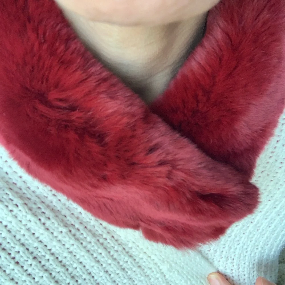 Scarlet Rex Rabbit Fur Collar - Picture 7 of 8